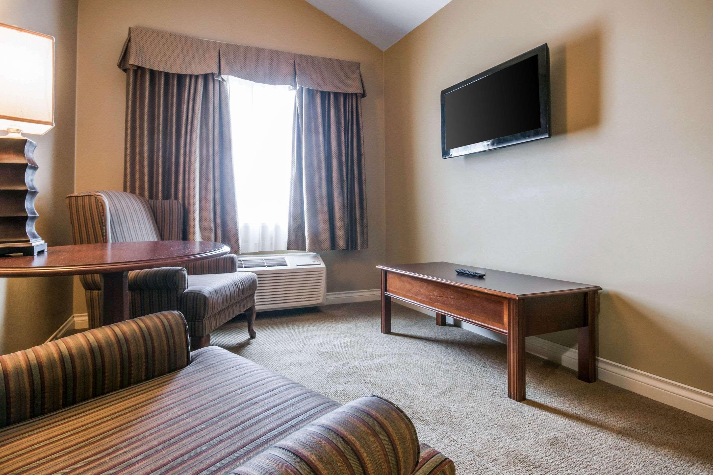 Clarion Hotel&Conference Centre Abbotsford Exterior foto